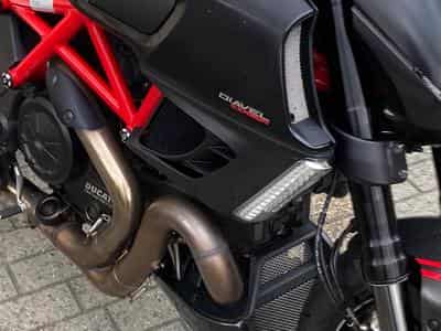 Ducati Diavel Red carbon (2011) - Photo 2