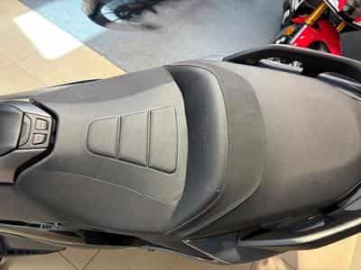 Yamaha T-Max Tech Max (2021) - Photo 15