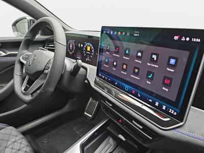 VW Passat 2.0 TDi DSG 150 R-Line (2025) - Photo 15
