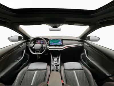 Skoda Octavia RS+DSG+Standh.+LM19+AHK+ConformePremium+Pano (2025) - Photo 2