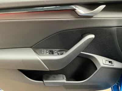 Skoda Octavia RS+DSG+Led+Navi+P.Simply&Clever+DAB+ (2025) - Photo 14