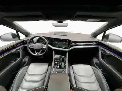 VW Touareg R-Line+Aut8+4Motion+FINAL-EDITION+Black-Style+StandHeizung (2026) - Photo 2