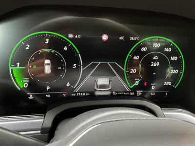 VW Touareg R-Line+Aut8+4Motion+FINAL-EDITION+Black-Style+StandHeizung (2026) - Photo 11