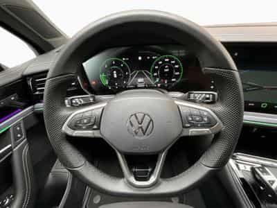 VW Touareg R-Line+Aut8+4Motion+FINAL-EDITION+Black-Style+StandHeizung (2026) - Photo 10