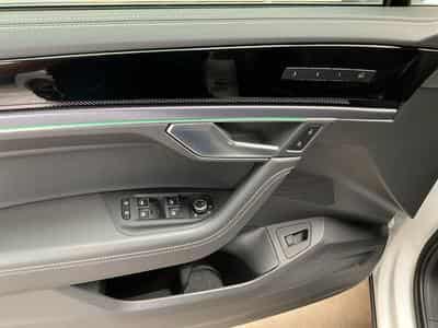 VW Touareg R-Line+Aut8+4Motion+FINAL-EDITION+Black-Style+StandHeizung (2026) - Photo 14