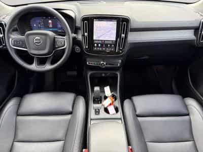 Volvo XC40 B3 Core / Essence (2025) - Photo 3