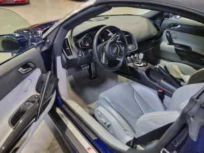 Audi R8 V10 S-tronic (2012) - Photo 2