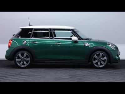 MINI Cooper hatch 60years Edition Steptronic DCT 7 (2020) - Photo 4