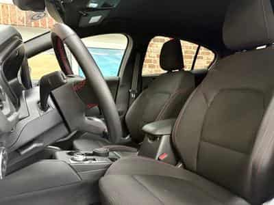 Ford Focus Focus 1.0 EcoBoost 155cv Auto ST-LINE (2025) - Photo 5