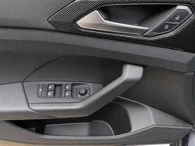 VW T-Cross Life+DSG+LM17+P.Select+Navi+Rear-View (2025) - Photo 14
