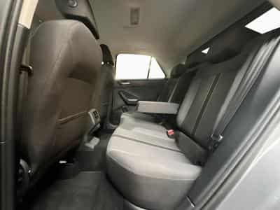 VW T-Roc Life+DSG+Led+Navi+P.Start+Keyless+Rear-View (2024) - Photo 15