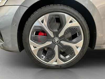 Skoda Octavia Rs+DSG+P.Assisted-Drive+LM19+Head-Up+View-360°+Led+Navi (2025) - Photo 8