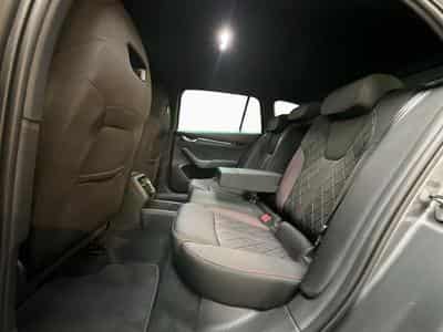 Skoda Octavia Rs+DSG+P.Assisted-Drive+LM19+Head-Up+View-360°+Led+Navi (2025) - Photo 15