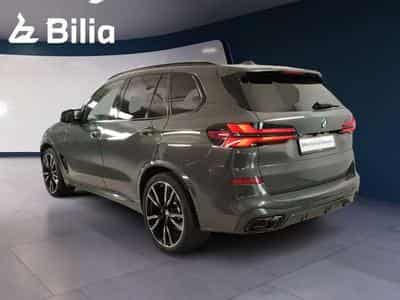 BMW X5 M60i xDrive (2023) - Photo 4
