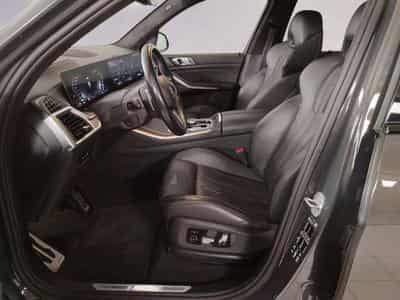 BMW X5 M60i xDrive (2023) - Photo 7