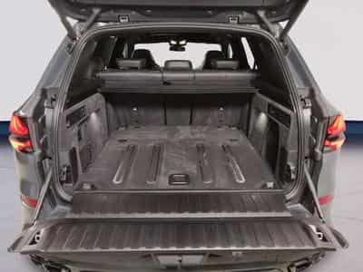 BMW X5 M60i xDrive (2023) - Photo 9