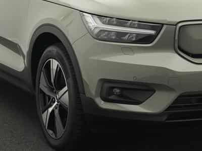 Volvo XC40 P8 Twin Pure Electric AWD R-Design Recharge (2021) - Photo 9