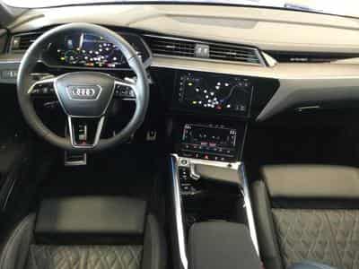 Audi Q8 Sportback e-tron s-line (2025) - Foto 8