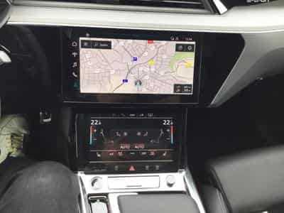 Audi Q8 Sportback e-tron s-line (2025) - Foto 9