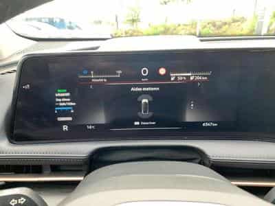 Nissan Ariya ADVANCE 63KWH, 2WD+VISION TECH (2025) - Foto 10