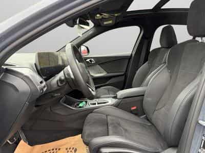 BMW 120 I Pack M / Panoramique / Essence (2025) - Foto 9