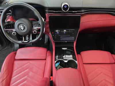 Maserati Grecale Modena 2.0 Turbo MHEV AWD / Essence (2023) - Foto 3