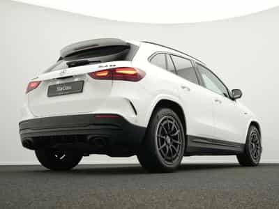 Mercedes GLA 35 AMG 4MATIC Multi+Pano+360°+Night+Burm (2024) - Foto 11