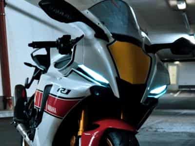 Yamaha R1 MotoGp 60th Aniversary Edition (2022) - Photo 3