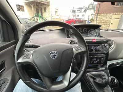 Lancia Ypsilon 1.3 JTD 95CV 5 PORTES 1 MAIN 74.000KM (2011) - Foto 14