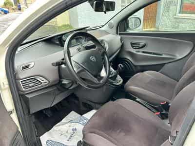 Lancia Ypsilon 1.3 JTD 95CV 5 PORTES 1 MAIN 74.000KM (2011) - Foto 10