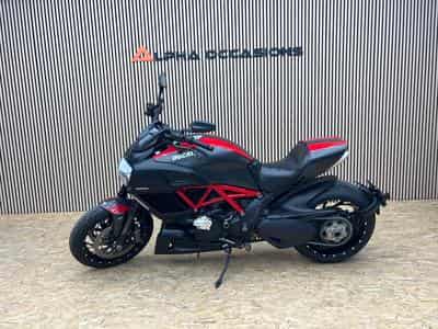 Ducati Diavel red carbon (2015) - Foto 1