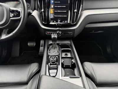 Volvo XC60 T4 R Design / Essence (2020) - Foto 11