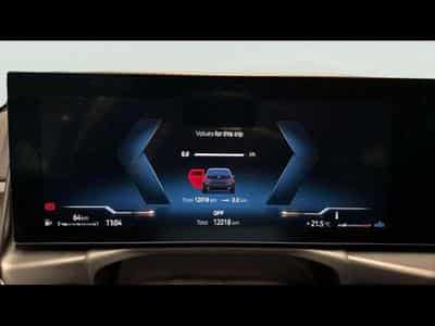 BMW 330 xDriveTouring (2025) - Foto 11