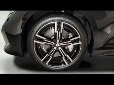BMW 330 xDriveTouring (2025) - Foto 9