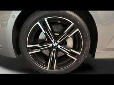 BMW 330 xDrive Touring (2025) - Foto 8