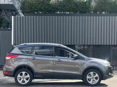 Ford Kuga 4X4 / AUTOMATIQUE / DIESEL (2014) - Foto 7