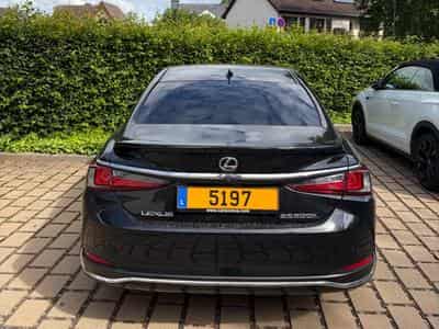 Lexus ES 300h Executive Line (2023) - Foto 5