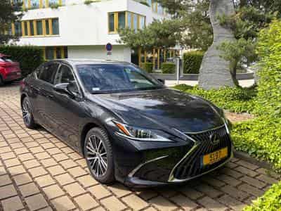Lexus ES 300h Executive Line (2023) - Foto 4