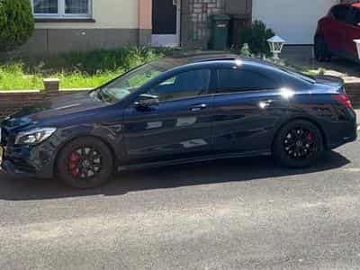 Mercedes CLA 45 AMG (2017) - Foto 1