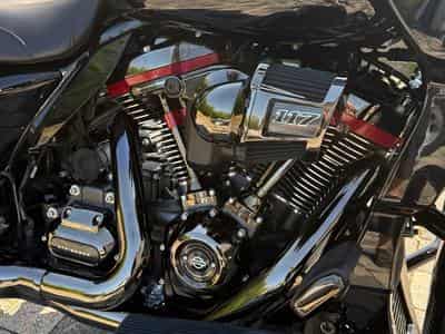 Harley-Davidson CVO Road Glide 117ccm (2022) - Foto 2