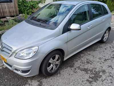 Mercedes B 180 (2011) - Foto 1