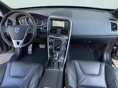 Volvo XC60 T6 AWD R-DESIGN 2.0 MOMENTUM 306 PS (2016) - Foto 6