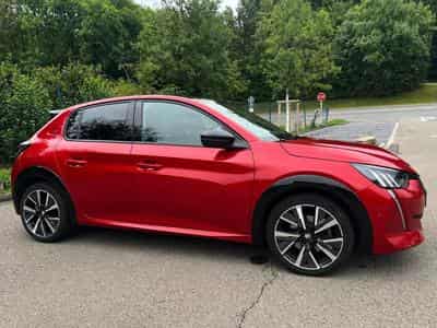 Peugeot 208 GT (2020) - Foto 1