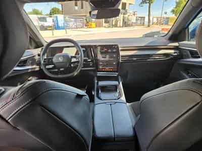 Renault Rafale E-Tech Hyper Hybrid 4X4 300 Atelier Alpine (2025) - Foto 3