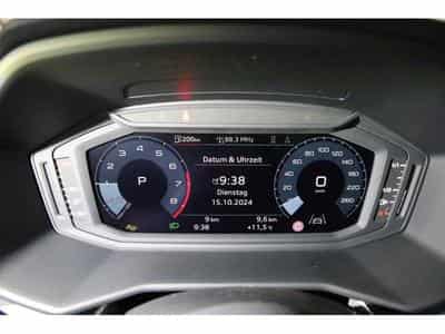 Audi Q2 35 TFSI S Tronic (2024) - Foto 4