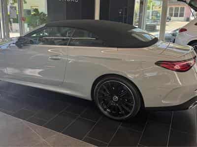 Mercedes CLE 300 4MATIC Cabriolet AMG Line (2025) - Foto 4