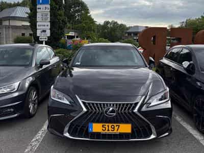 Lexus ES 300h Executive Line (2023) - Foto 1