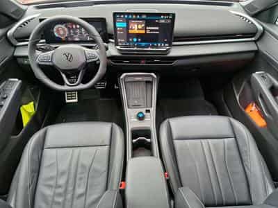 VW T-Roc R-Line Black Style 1.5 TSI 150PS (2025) - Foto 3