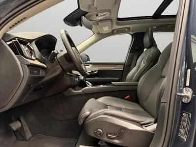 Volvo XC90 Facelift B5 AWD Plus Bright / Essence (2025) - Photo 9