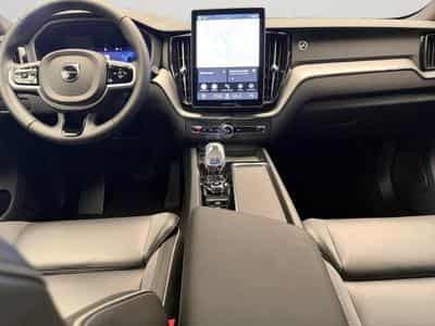 Volvo XC60 Facelift B5 AWD Plus Black Edition / Essence 2026 (2025) - Photo 10